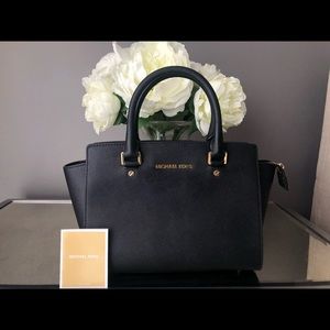 Michael Kors Medium Black Selma Satchel